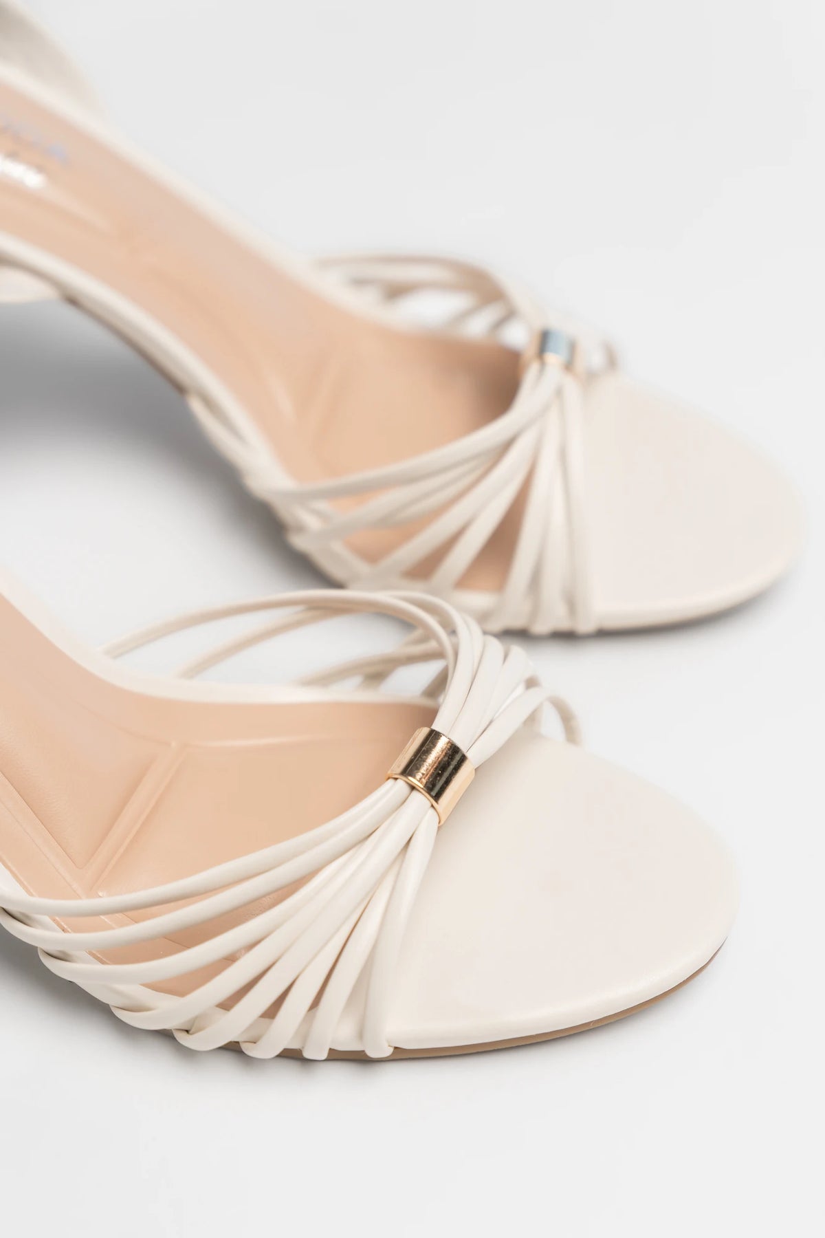 Zora Slim Flared Heel | Ivory