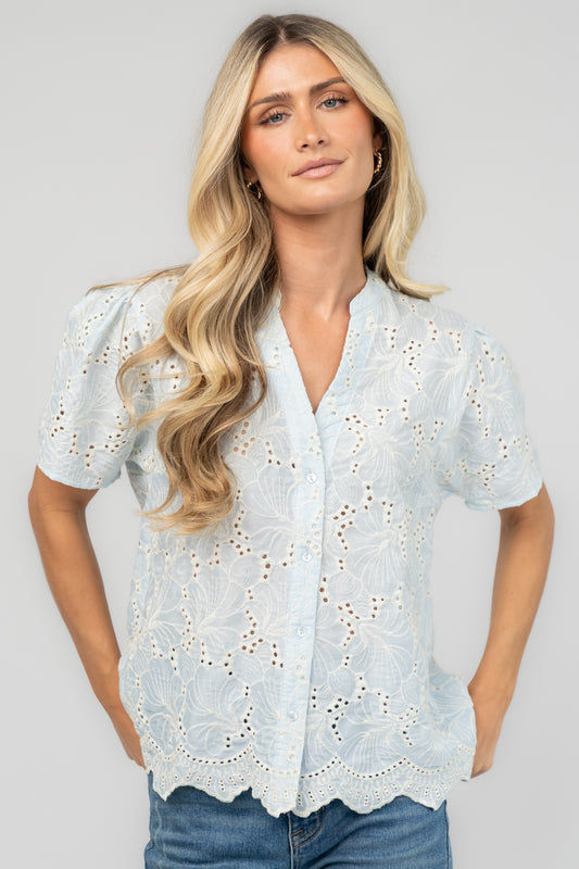 Suvi Eyelet Button Top | Blue